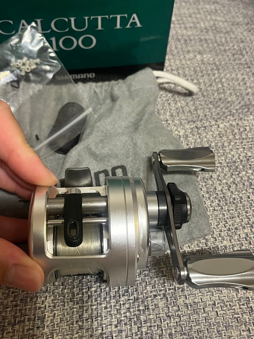 SHIMANO CALCUTTA 100 スピニングリール
