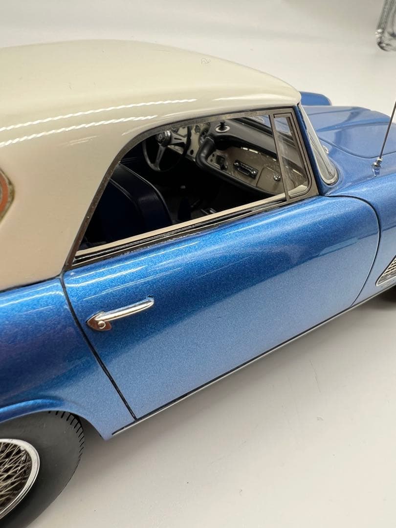 No453 ミニカー1/18箱ありMaserati 3500 Touring