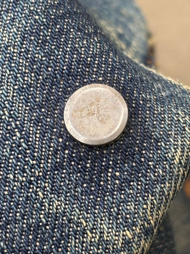 Levi's ダメージ注意！　70505