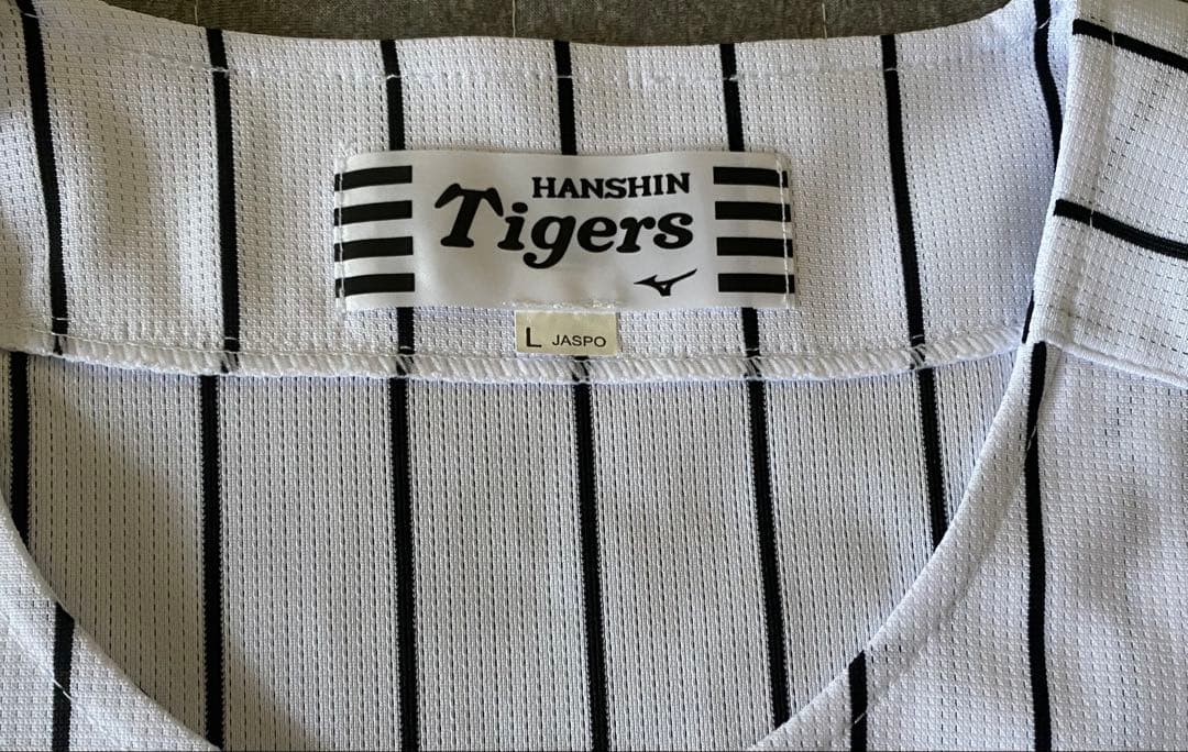 美品　阪神タイガースストライプ ユニフォーム L