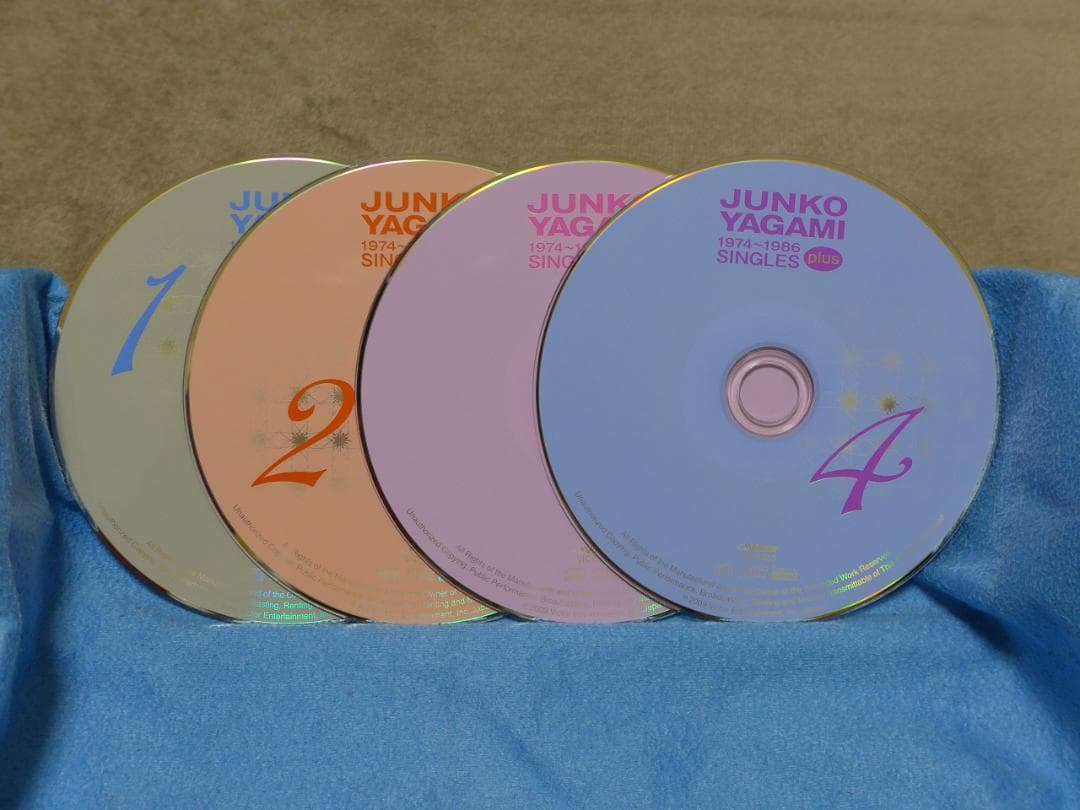 ほ*か様 超希少 八神純子 1974～1986 SINGLES plus サイン