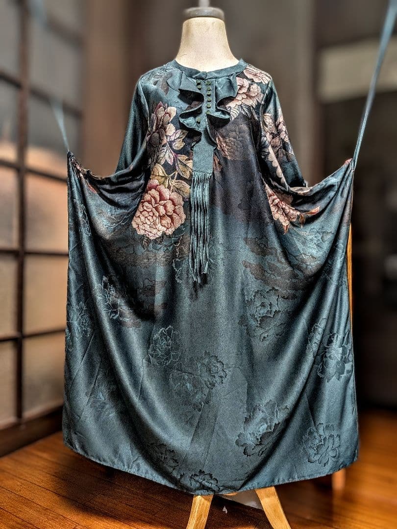 【タグ付き新品】 花柄ロングワンピース 青緑色 チャイナドレス風味