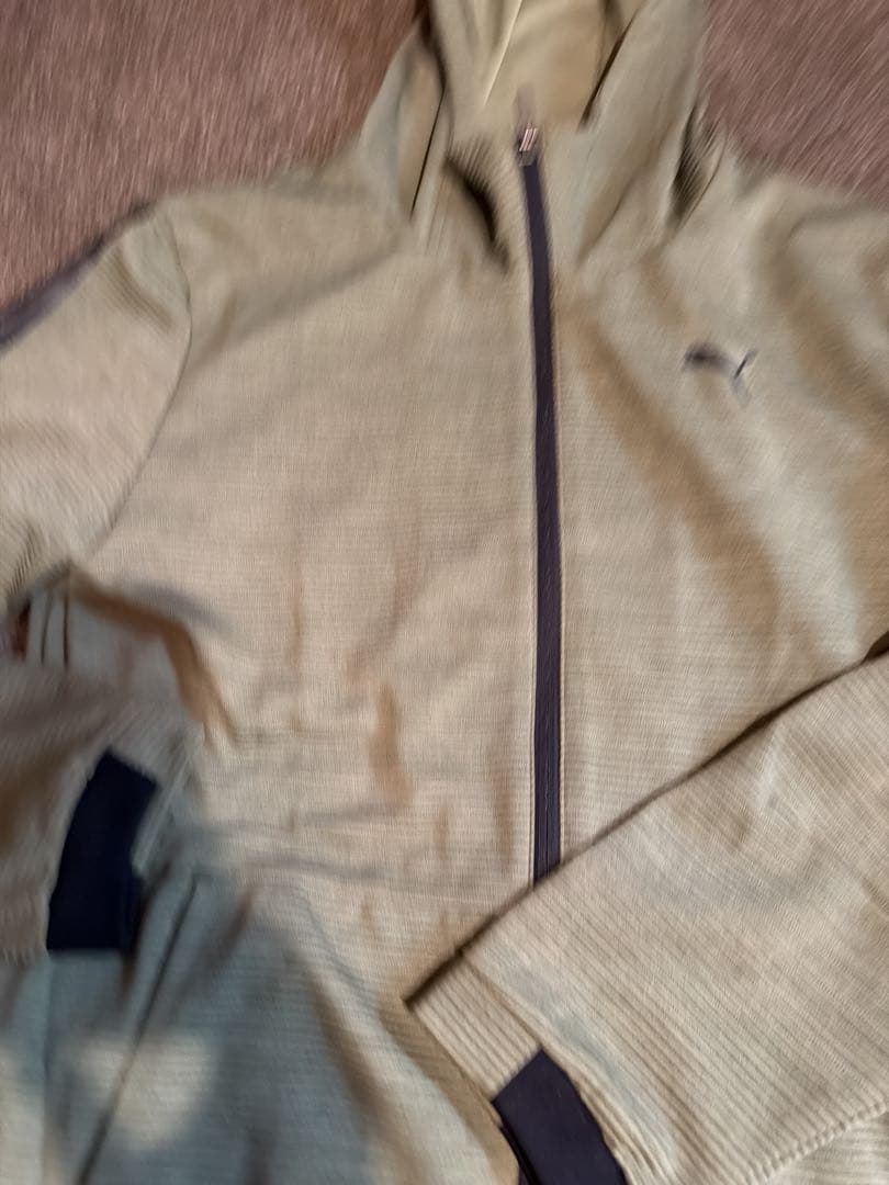 PUMA ジャージセットアップMサイズ オリーブグリーン