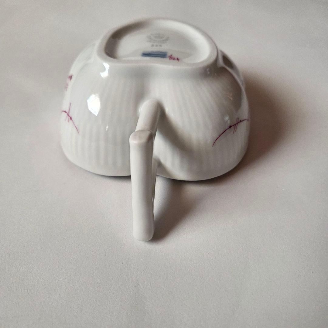 未使用　ロイヤルコペンハーゲン　パープルフルーテッド　リーフディッシュ