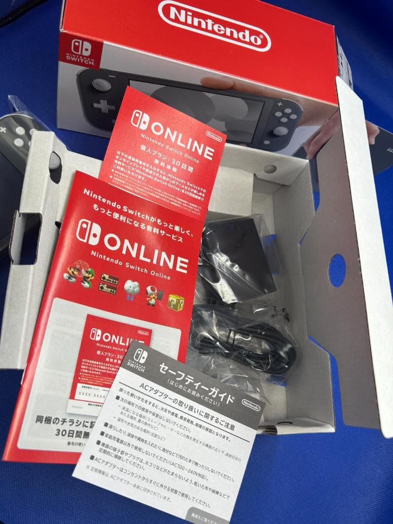 【新品未使用】2025年4月購入 Nintendo Switch Lite