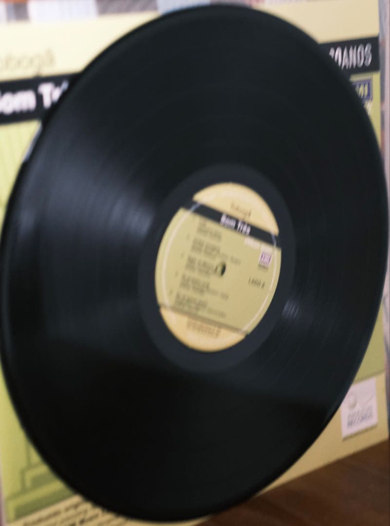 Som Três / Tobogã レコード