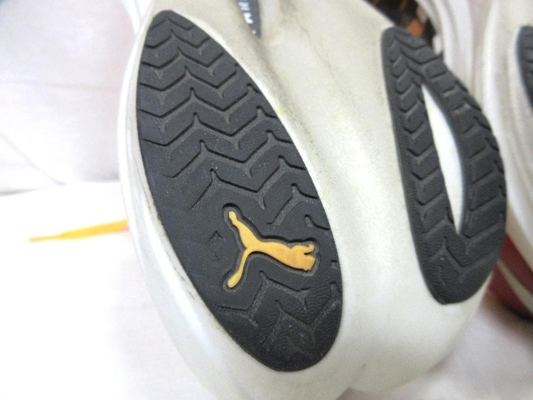 ノモチン PUMA プーマ　ランニングシューズ　ディヴィエイト ニトロ3