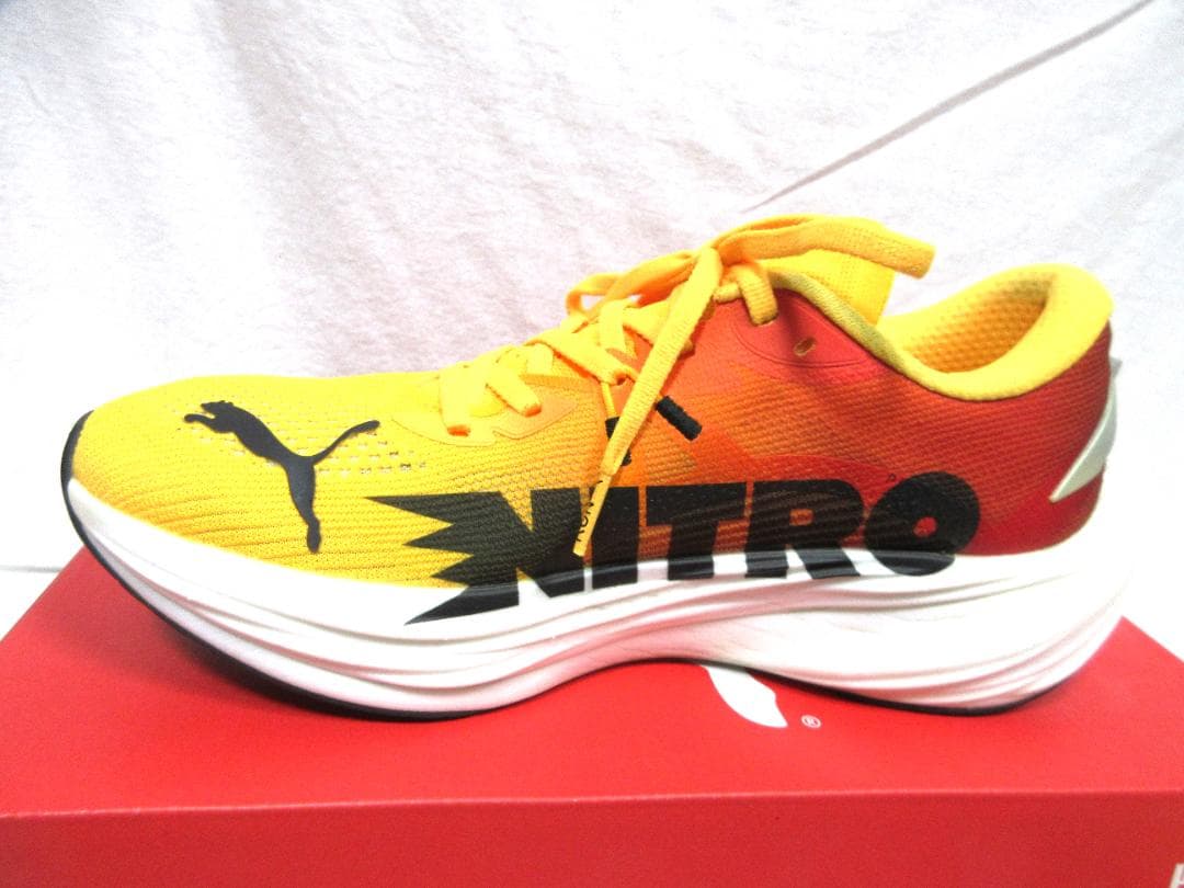 ノモチン PUMA プーマ　ランニングシューズ　ディヴィエイト ニトロ3