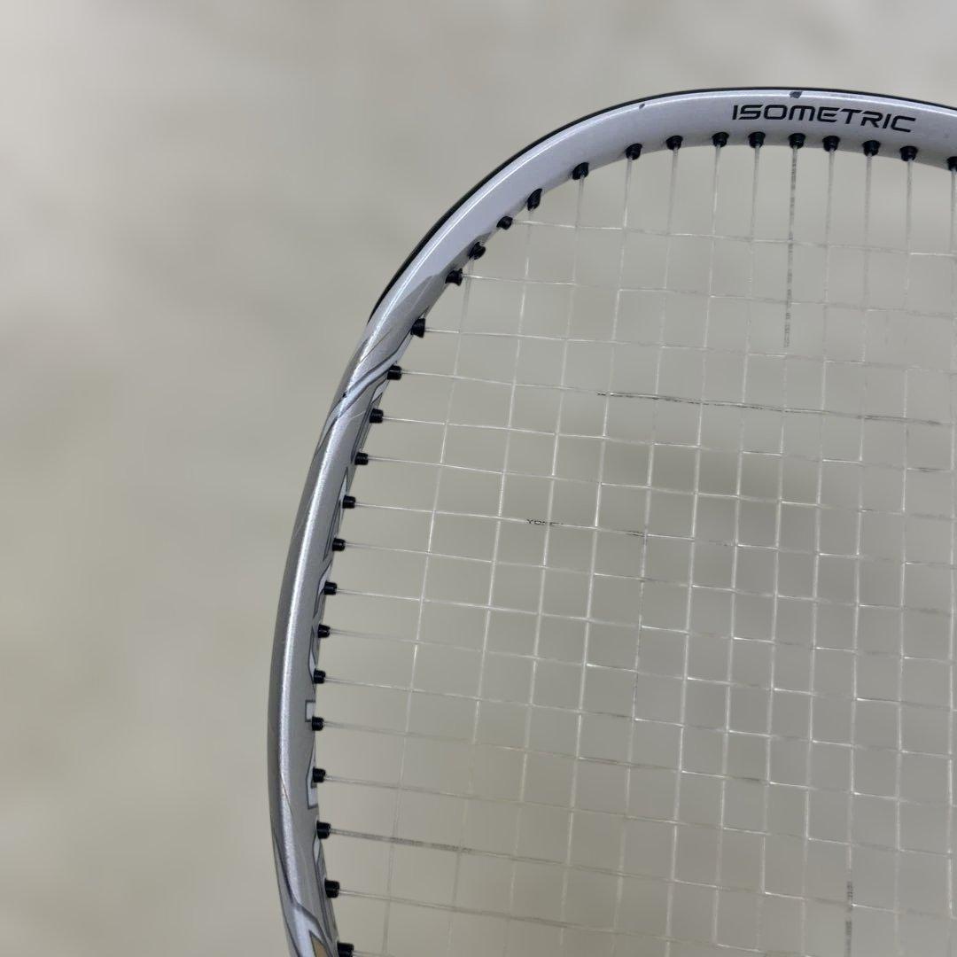 【希少】YONEX EZONE 100 大坂なおみモデル　ホワイト/ゴールドG2