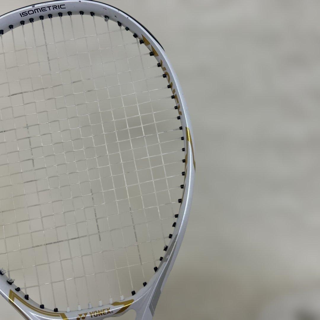 【希少】YONEX EZONE 100 大坂なおみモデル　ホワイト/ゴールドG2