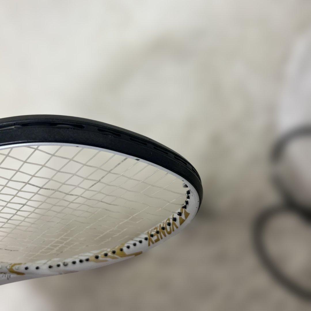 【希少】YONEX EZONE 100 大坂なおみモデル　ホワイト/ゴールドG2