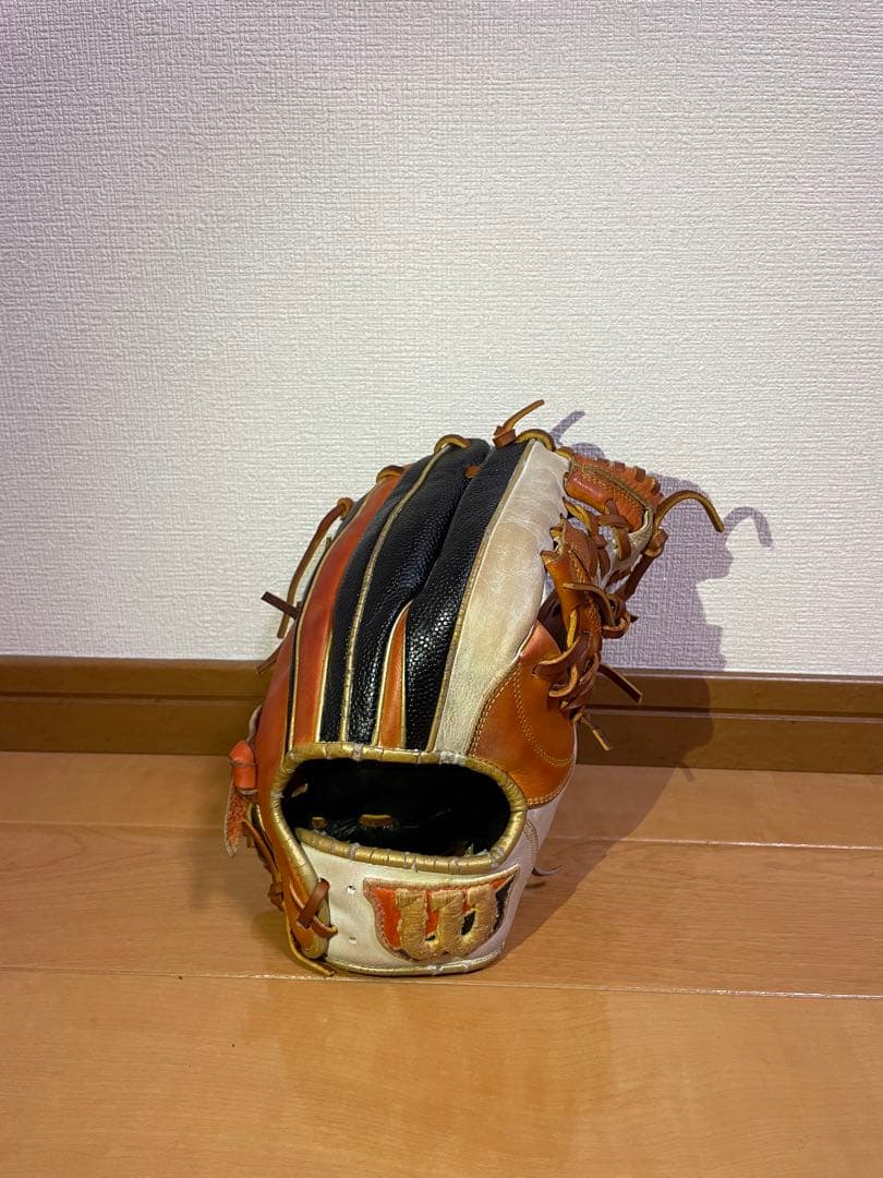 那*覇様 ウィルソン　軟式グローブ オレンジ 黒 白