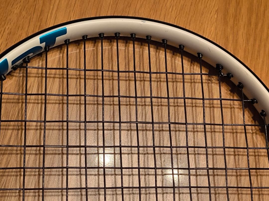 美品 バボラ テニスラケット Evo Drive Lite