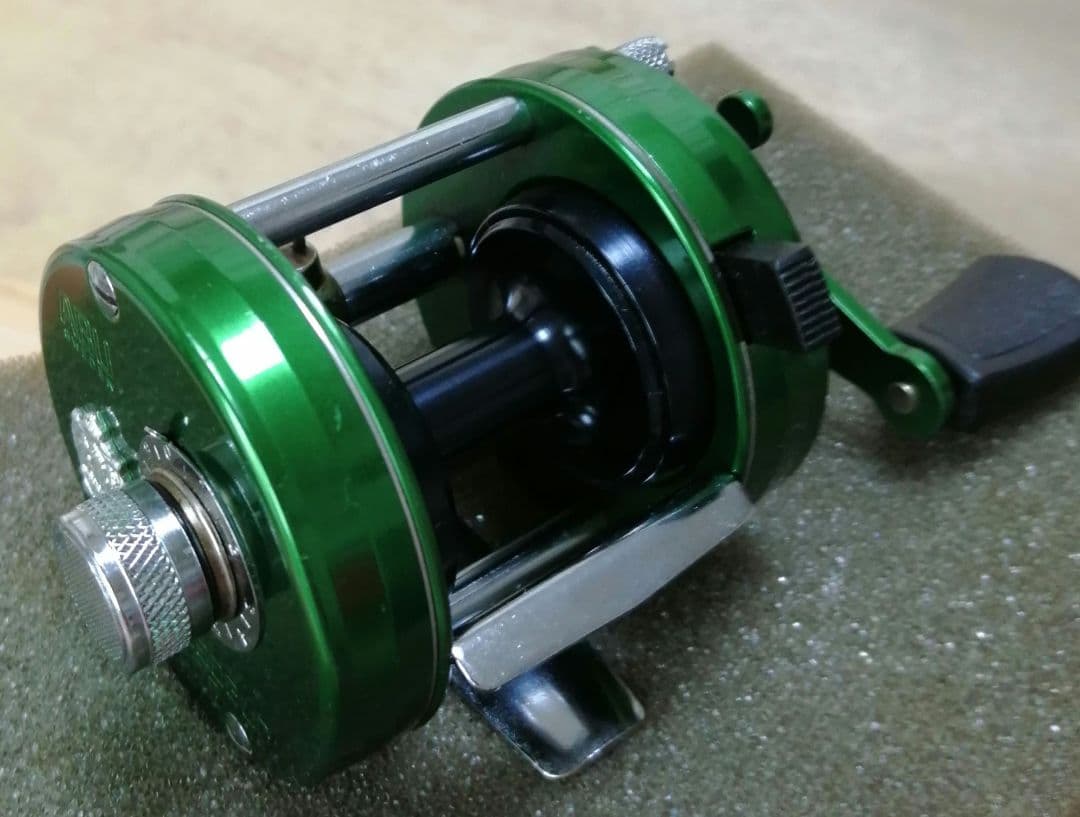 限定特価!!　ABU Ambassadeur 2500C グリーン