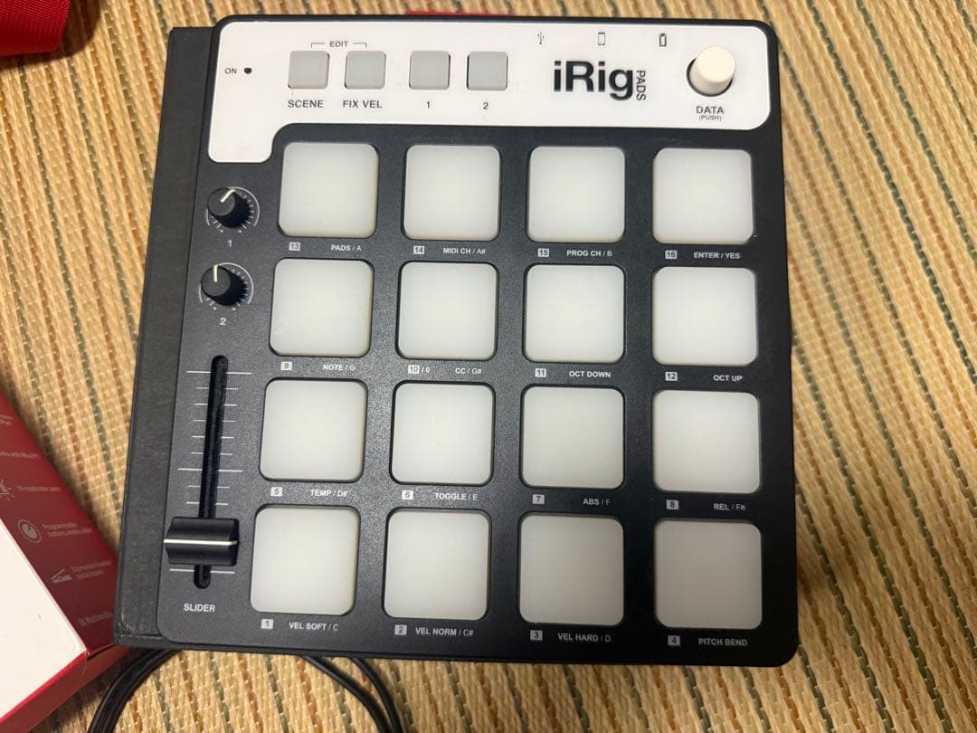 iRig Pads MIDIコントローラー
