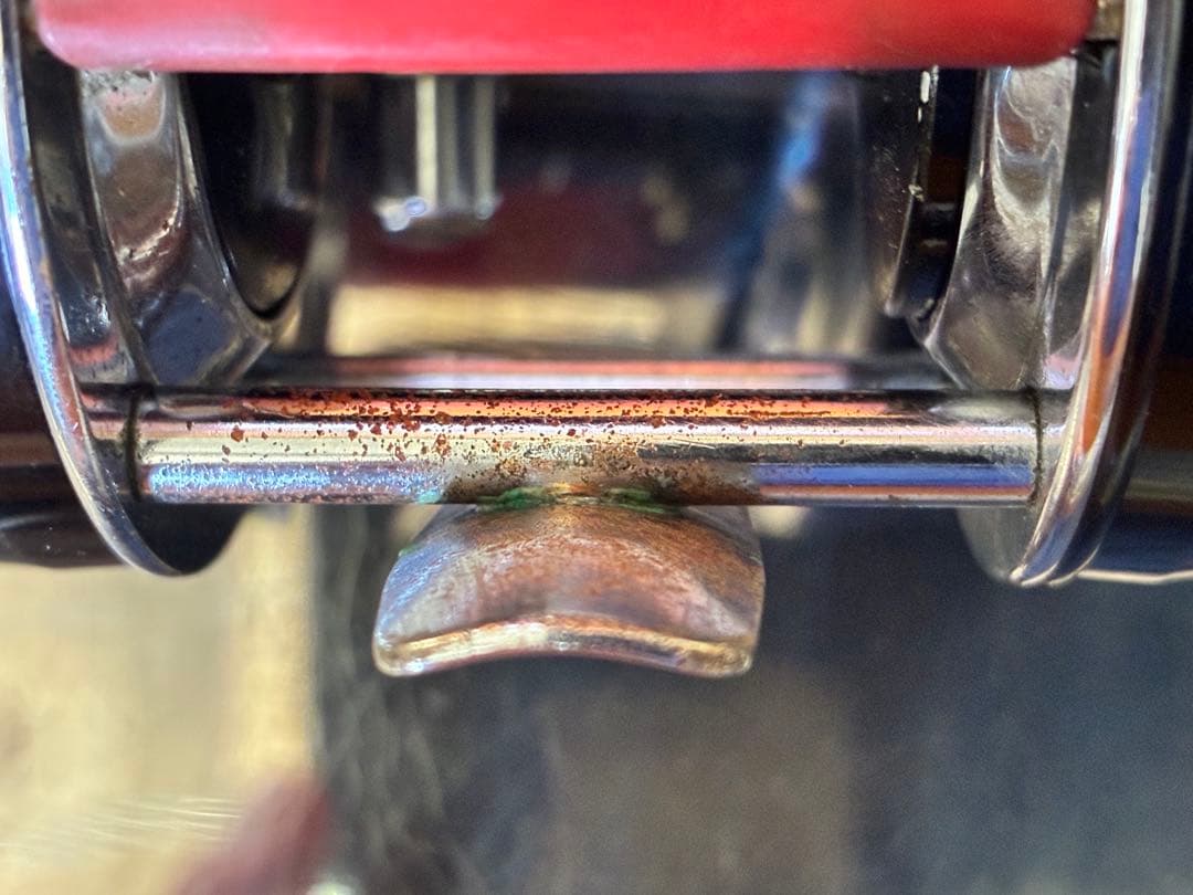 ABUアンバサダー5600C オールド 赤ベロ　FN770400