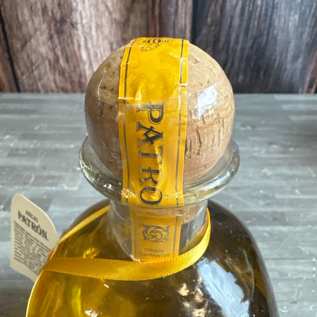未開栓 PATRÓN アネホ テキーラ 750ml
