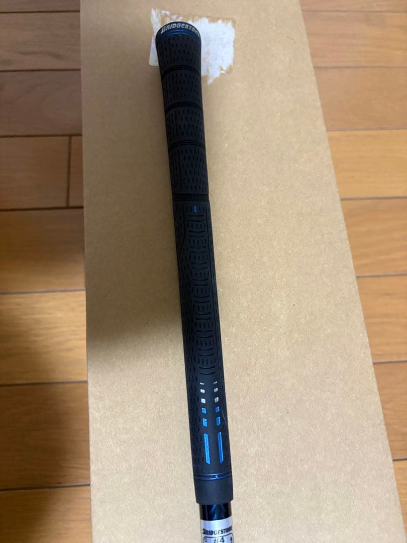 【極美品】ツアステージVIQ4W カーボンシャフトフレックスR