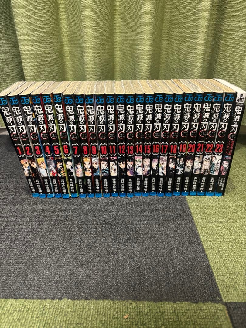 V*a様 鬼滅の刃全巻➕関連グッズ