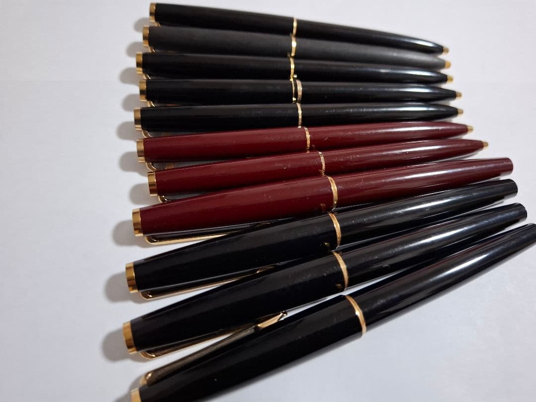 n*u様 MONTBLANC　万年筆4本　ボールペン7本　主にクラシック　ハンマ