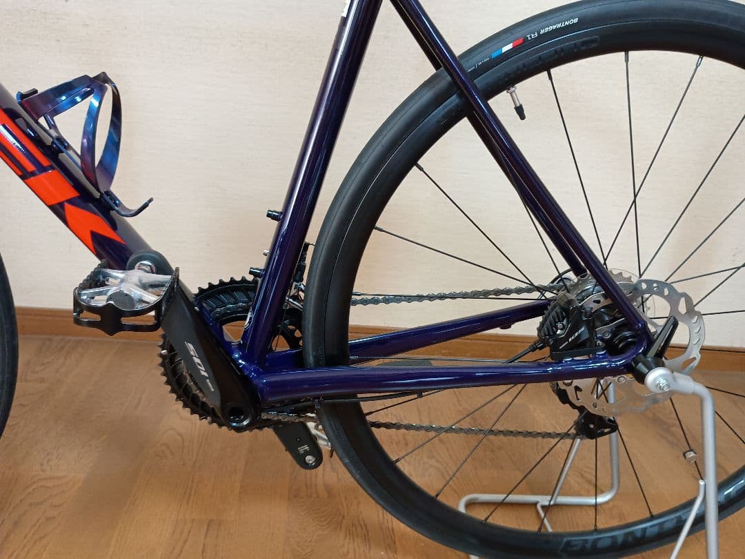 トレック エモンダALR 5ディスクブレーキ　シマノ105 サイズ52
