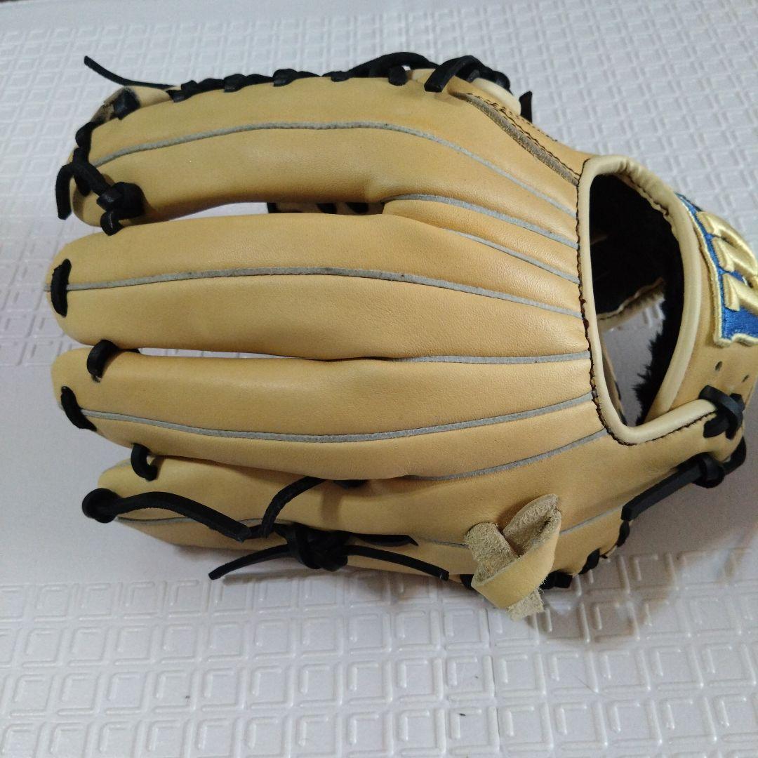 ウィルソン　軟式グローブ　内野手用