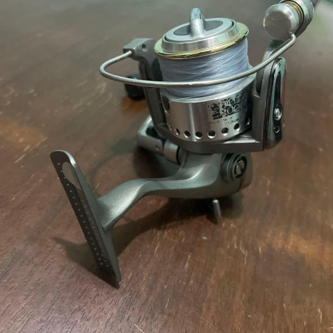 ステラ2000 スピニングリール シルバー 金属製