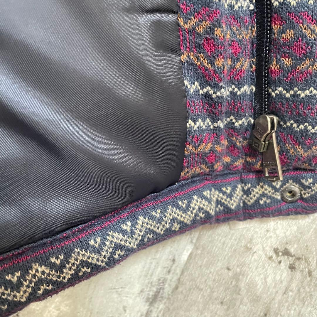 BURBERRYバーバリーブラックレーベル　中綿ダウンベスト　L　総柄　フード付