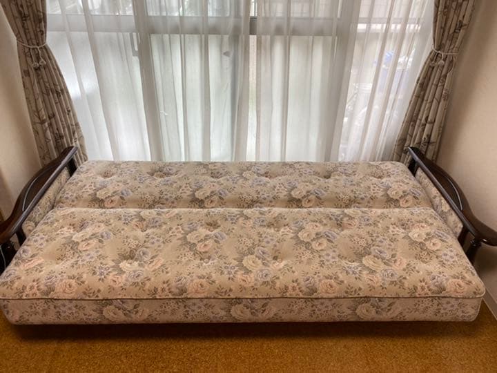 ☆値下げ☆美品　カリモク　ソファベッド