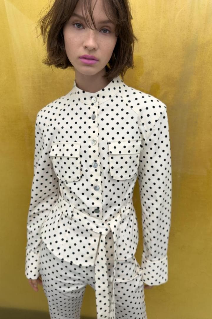 新品‼ ZARA ドット柄シャツジャケット 水玉 白色 黒色 L