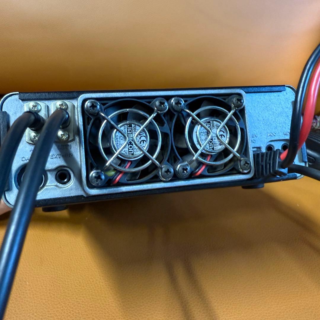 八重洲 FT-100D 無線機