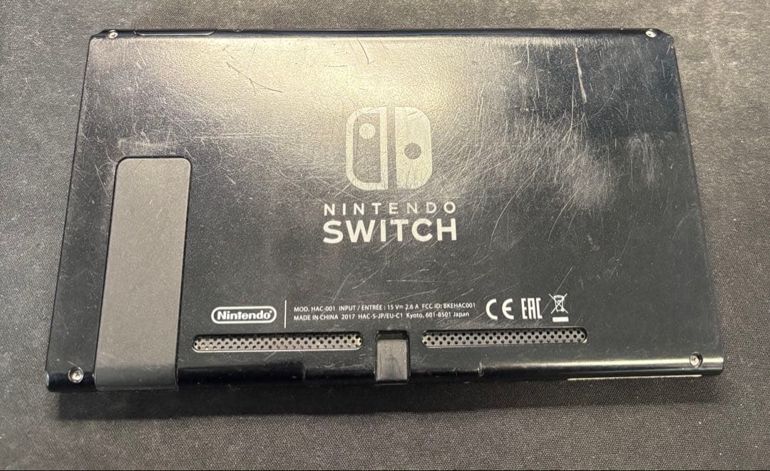 ニ*ク様 値下げ中！　Nintendo Switch 本体とプロコントローラー