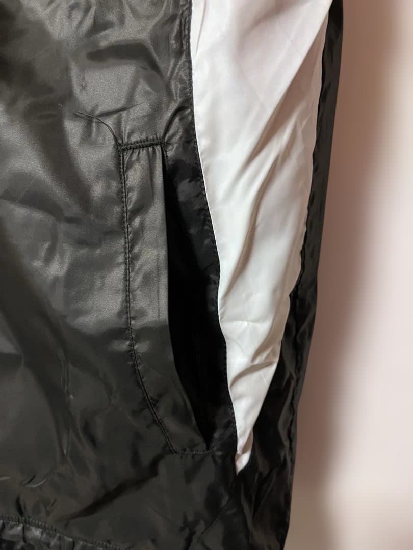新品未使用hummel ブラック ウィンドブレーカー上下セットサイズO（XL）