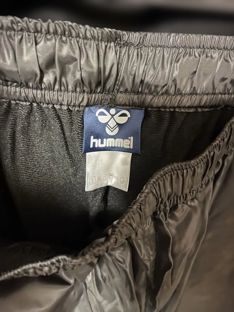 新品未使用hummel ブラック ウィンドブレーカー上下セットサイズO（XL）
