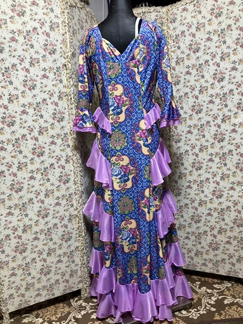 フラメンコワンピースM〜L 青紫 花柄 フリル付きカラオケ衣装にも