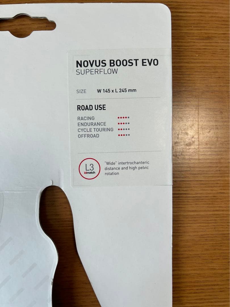 パーツ Selle Italia NOVUS BOOST EVO SUPERFLOW