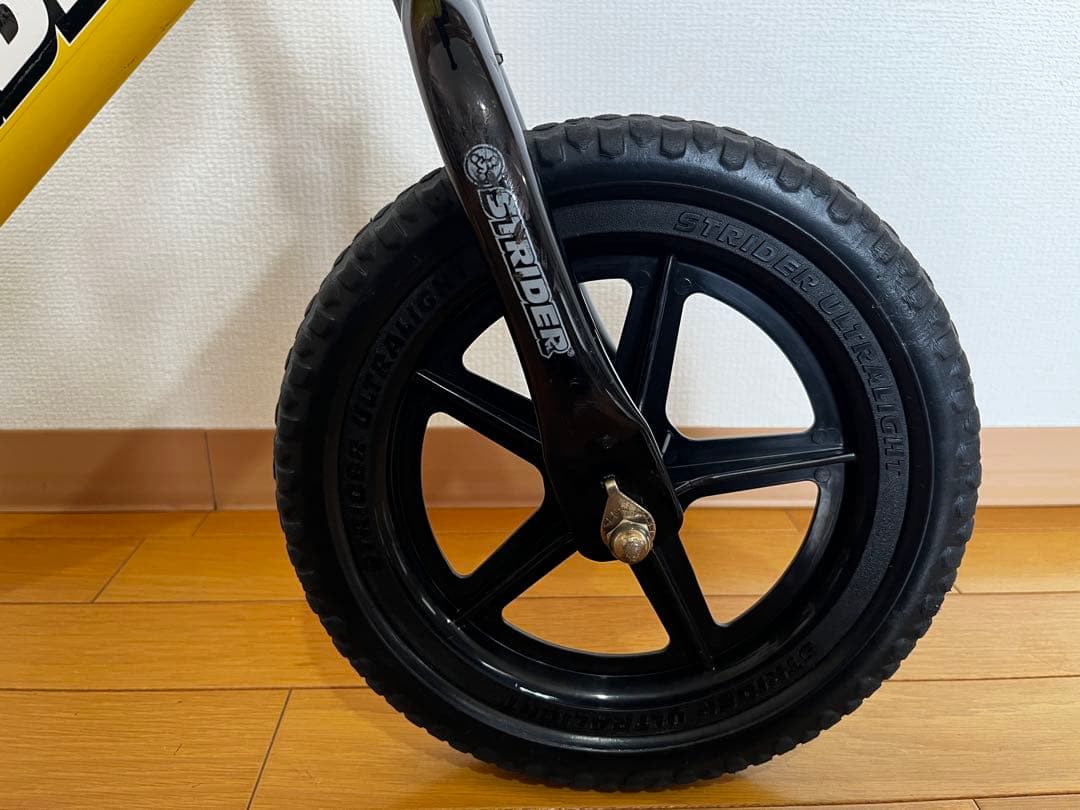 ストライダー スポーツモデル 12インチ イエロー
