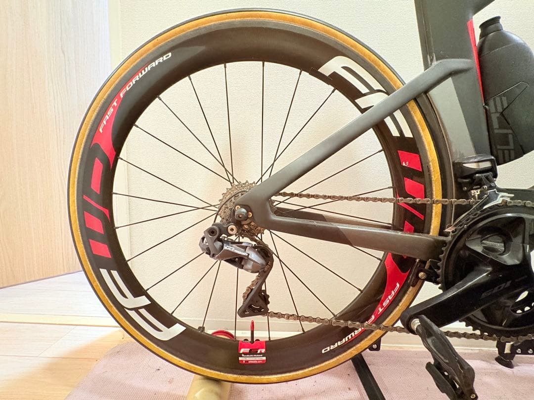 Fast Forward FFWD DT240s ホイールセットタイヤ付き