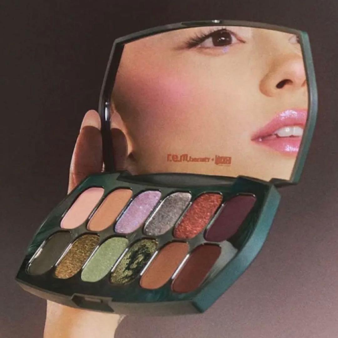 r.e.m.beauty Wicked ウィキッド アリアナ グランデ パレット