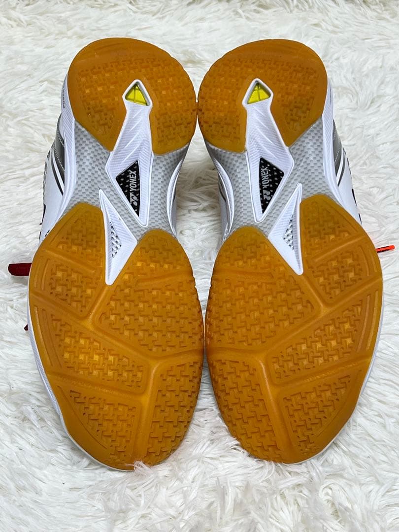ヨネックス　パワークッション65Z バドミントンシューズ　美品