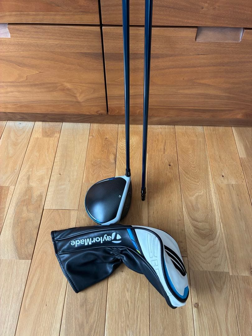 TaylorMade SIM2 MAX-D ドライバー