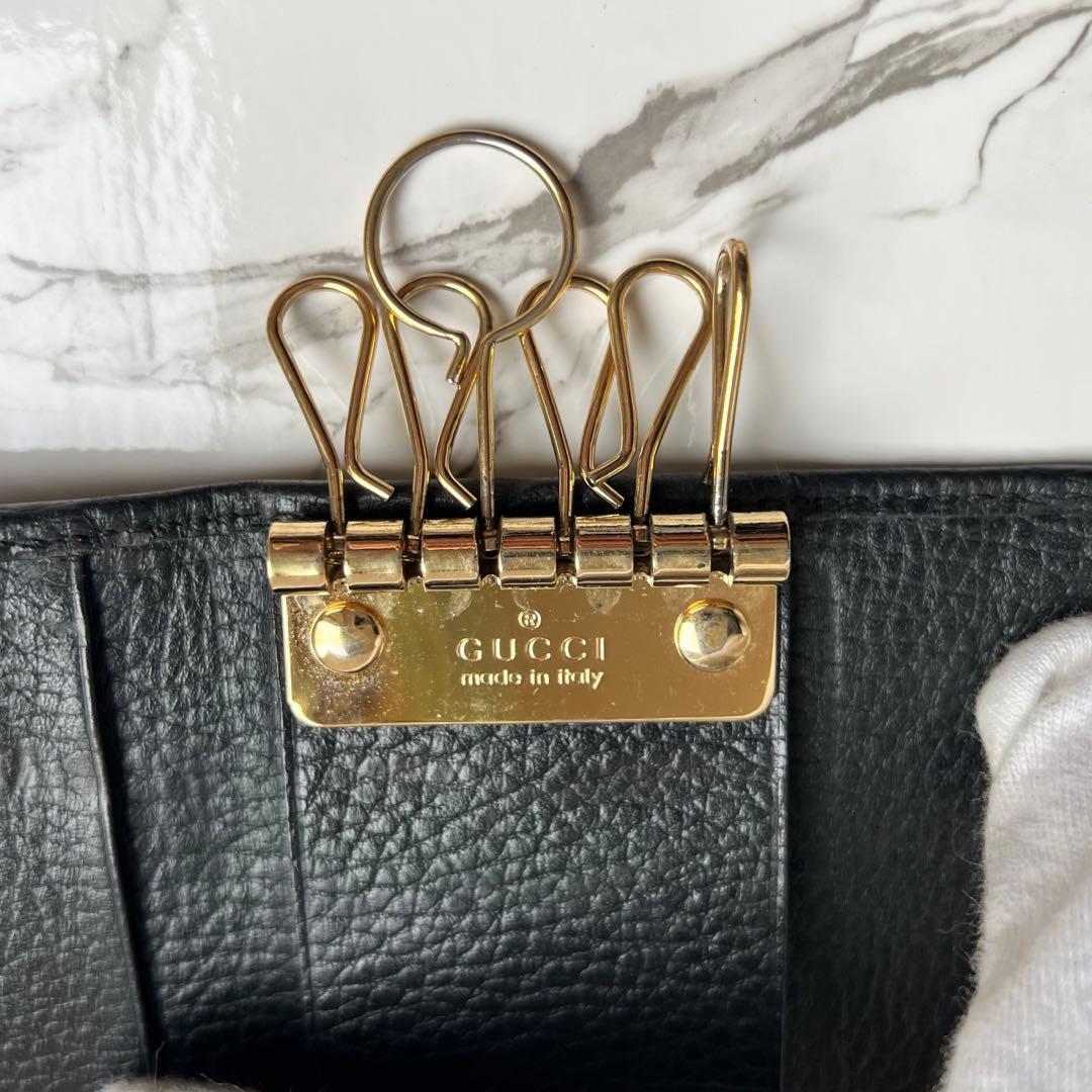 GUCCI キーケース GGマーモント ゴールド レザー　ブラック　6連
