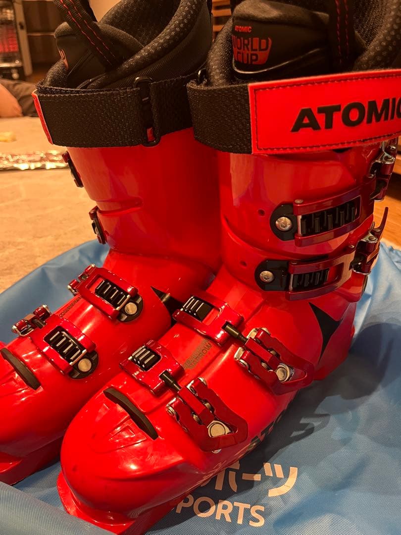 atomic ブーツ