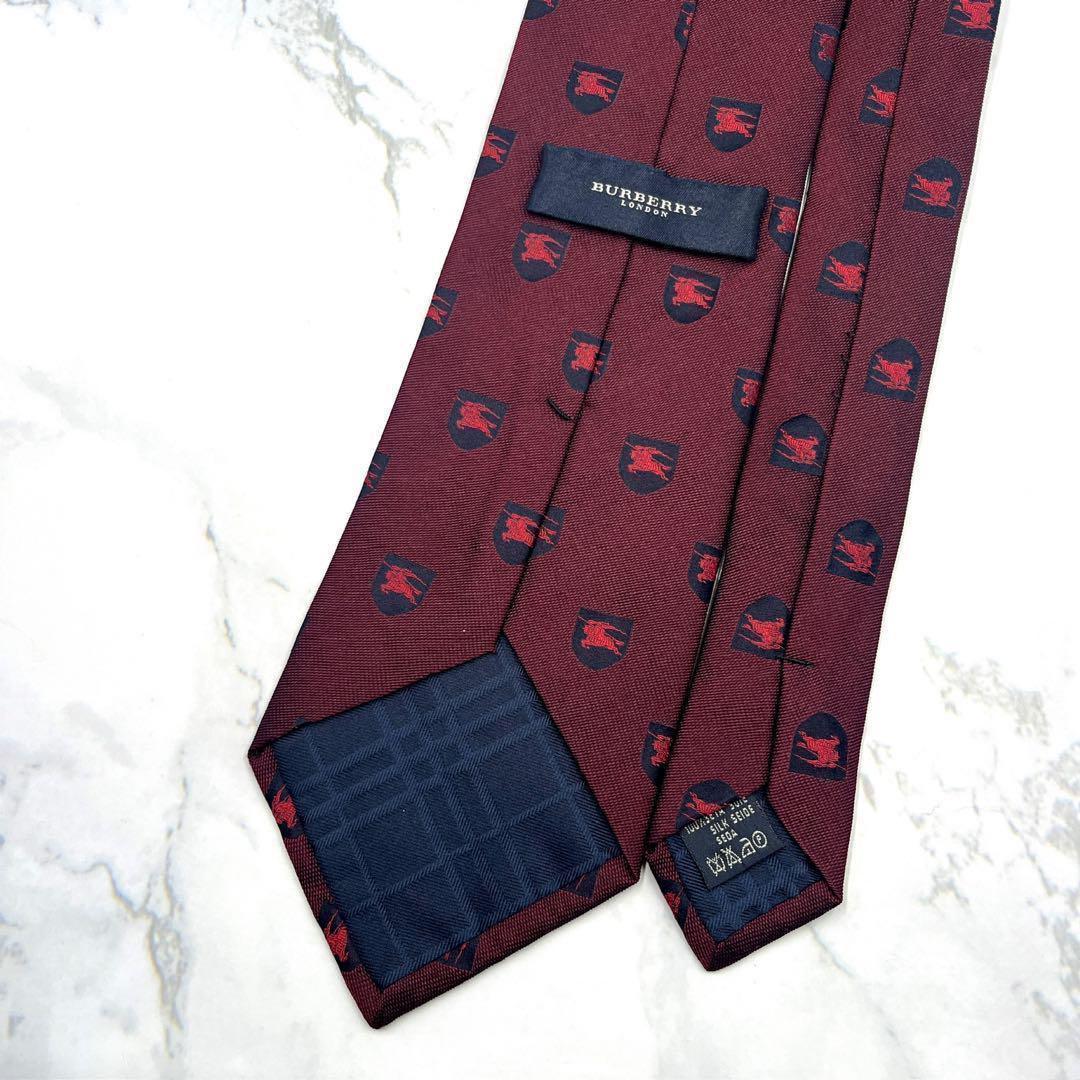 ◆美品◆BURBERRY ネクタイ 赤色 ロゴ パターン柄 カジュアル 高級感