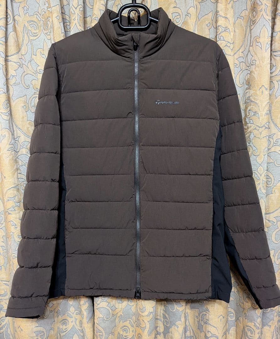 美品　TAYLORMADE タイラーメイド　ゴルフ　中綿ジャケット　プリント　L