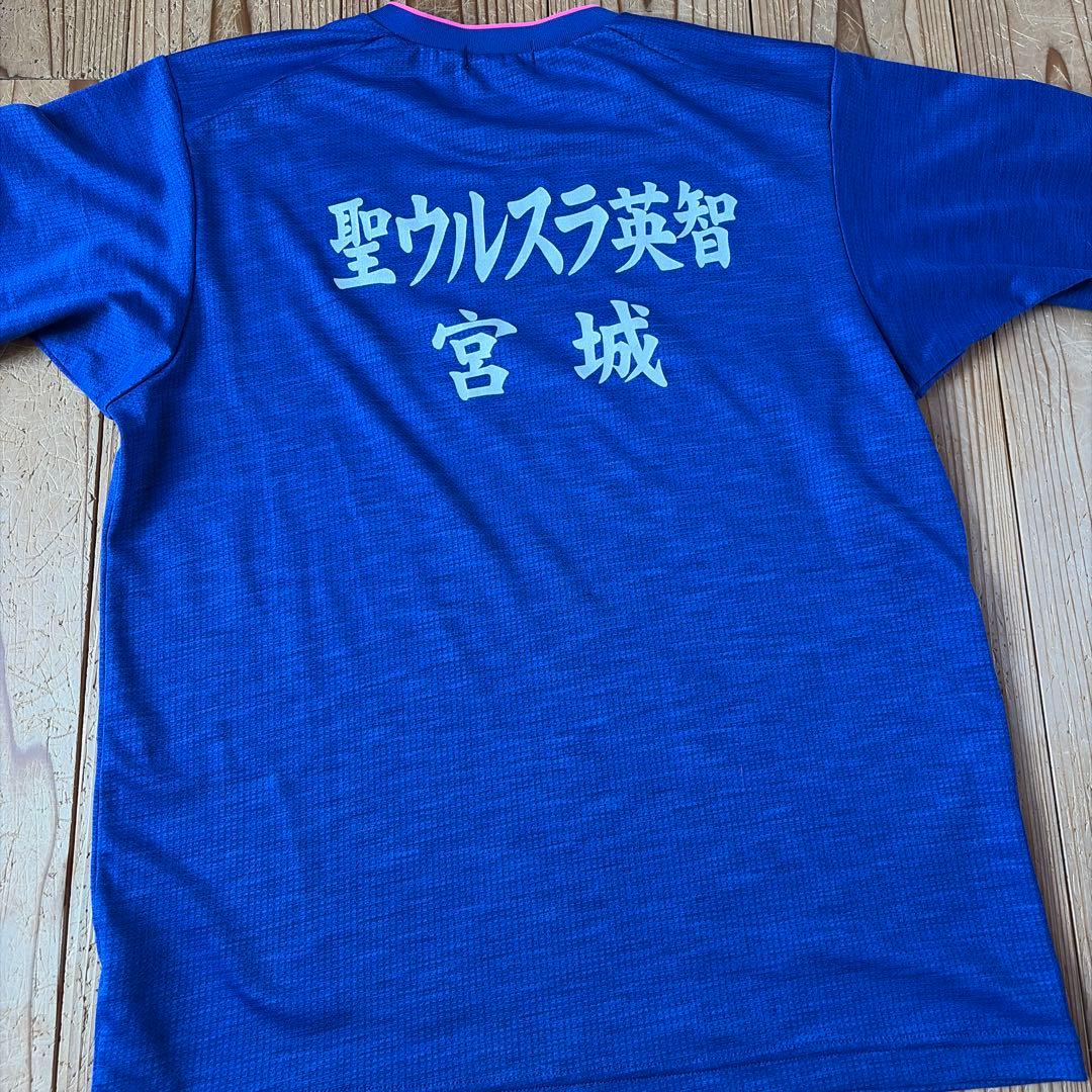 バドミントンユニフォーム