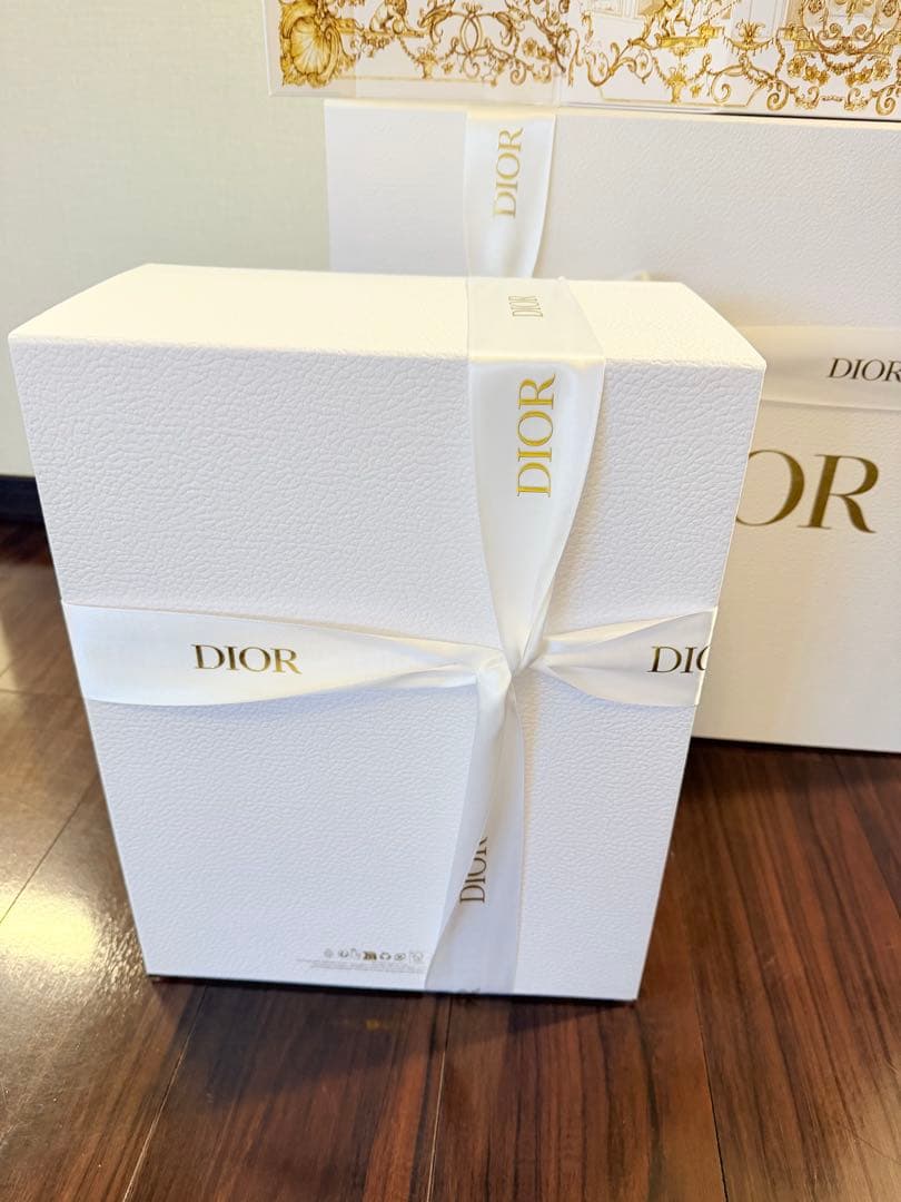 Dior日めくりカレンダー 新品未開封