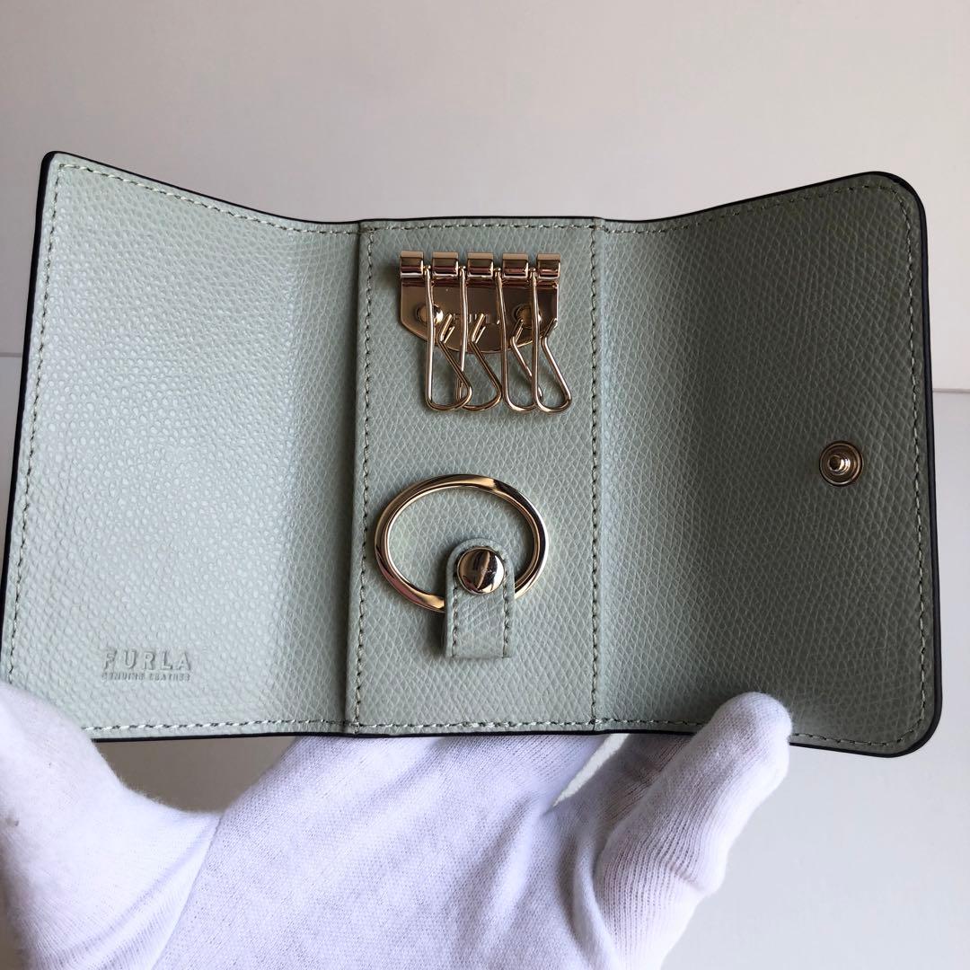 新品同様 FURLA フルラ キーケース 4連　レザー　アーチロゴ　ミント