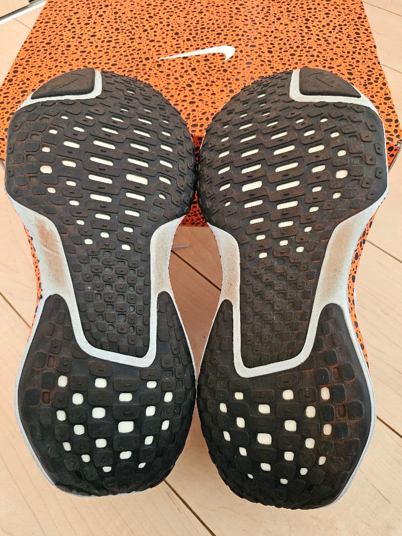 美品　ZOOMX インヴィンシブルラン3　パリオリンピックカラー　27.5