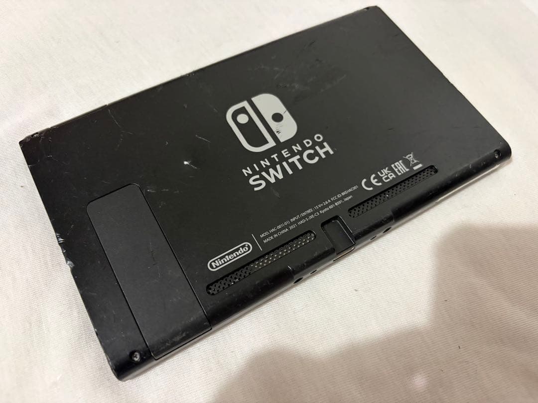 T*U様 NINTENDO SWITCH 本体　動作未確認